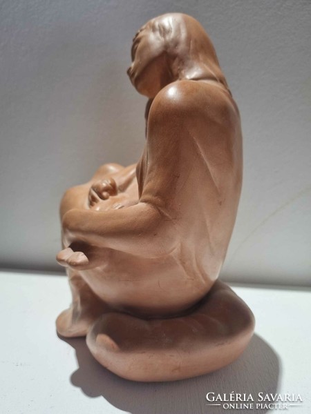 Terrakotta szobor jelzett P.ZS : Anya gyermekével - 51471