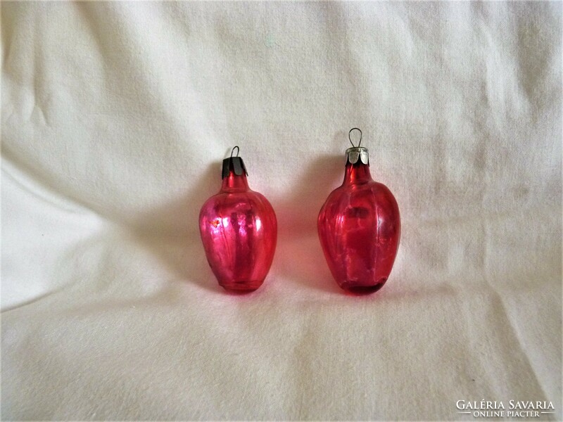 Old glass Christmas tree decorations! - 2 peppers!