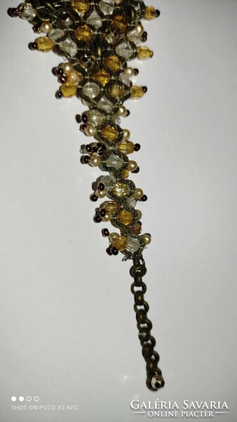 Vintage kézműves gyöngy és fém virágokkal karkötő egyedi darab