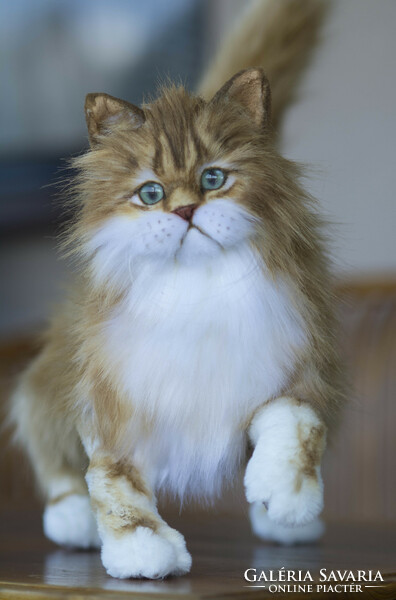 Élethű, művészi plüss perzsa macska, perzsa cica plüssállat rendelésre