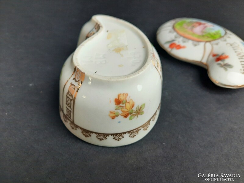 Spectacular small bonbons - bombonier, porcelain. /394/
