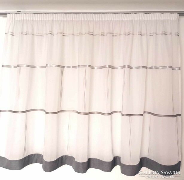 Sale curtain new 140cm long - 260cm wide