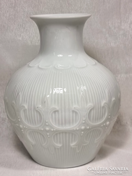 Royal porzellan bavaria kpm glazed white porcelain vase - 1960s Germany 1040/15