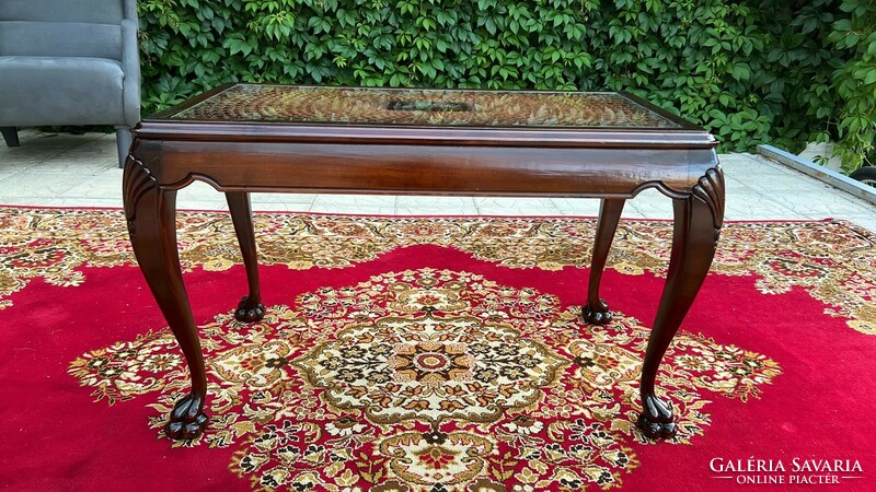 Antique style coffee table