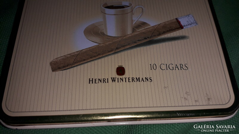 Régi HENRY WINTERMANN fém lemez kávékrém aromás szivarkás doboz 9 x 9 cm a képek szerint