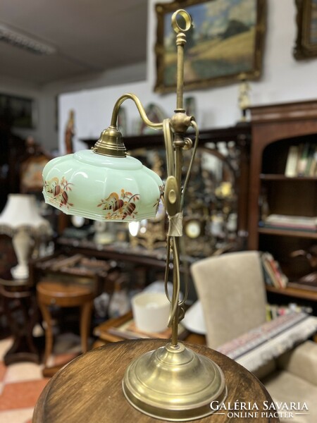 Antique copper height-adjustable table lamp with a rotatable shade