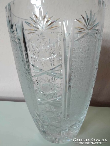 Beautiful, richly decorated lead crystal vase, height 25 cm