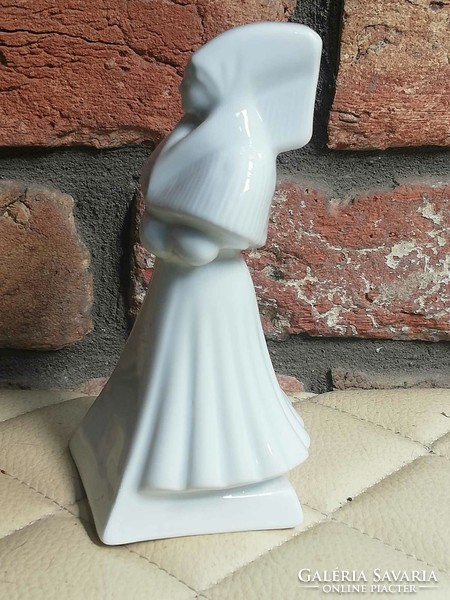 White Herend girl - bride - 13.5 cm