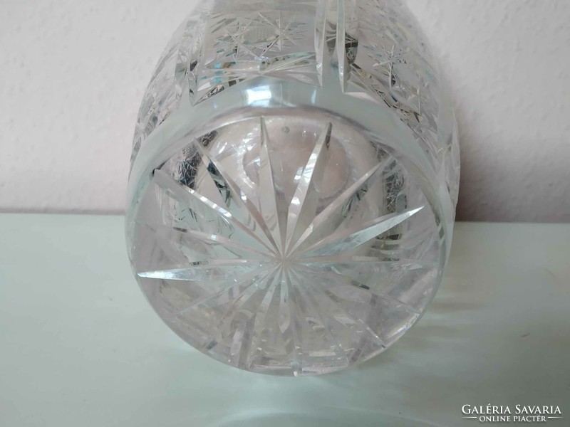 Gyönyörű, gazdagon díszített ólomkristály váza, magassága 25 cm