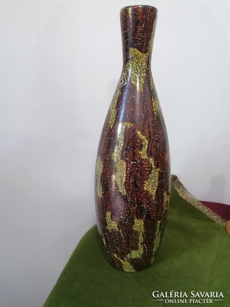 Kerezsi pearl retro ceramic vase, a work of applied art