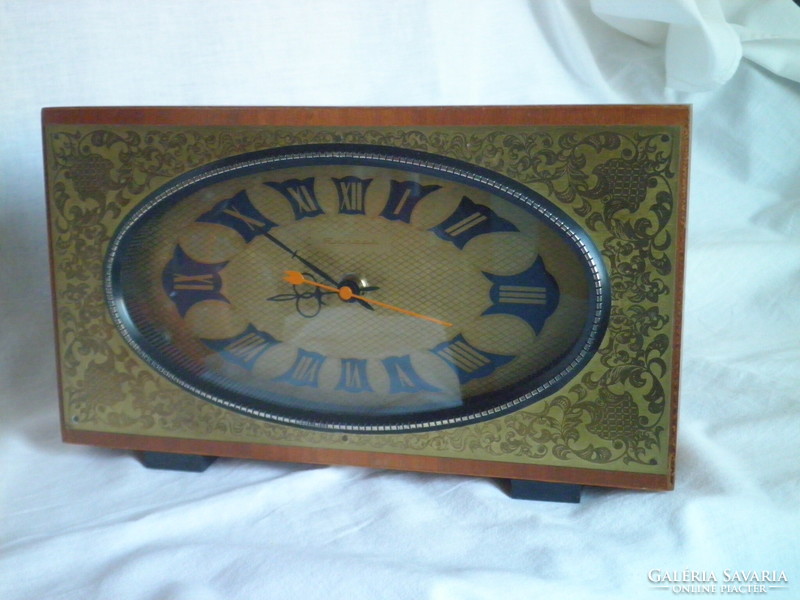 Vintage amber Russian electric table clock