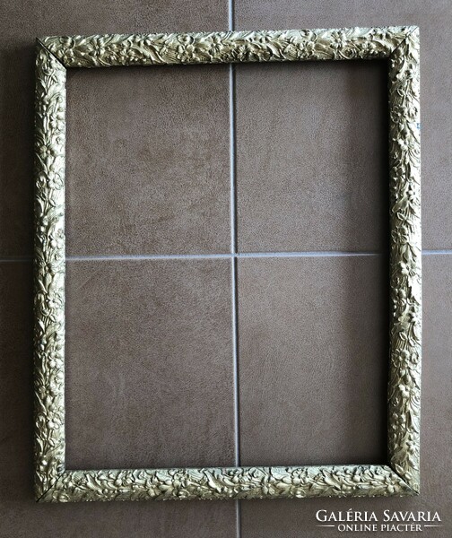Richly carved antique picture frame for painting 40x50