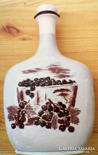 Kerámia likőrös palack. Áfonyaszüret jelenettel Németországból
