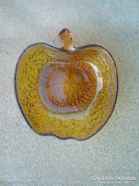 Bronz színű alma formájú kínáló tál