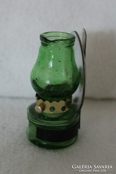 Miniature oil lamp