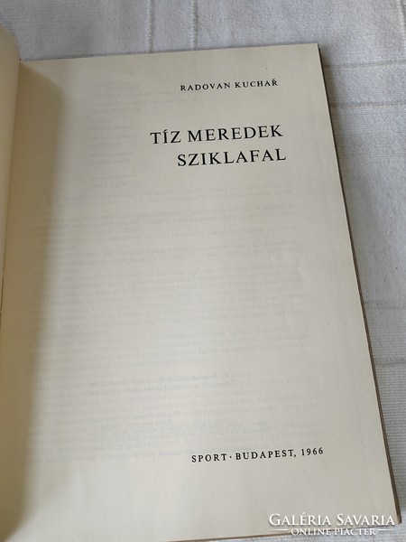 Radovan Kuchar: Tíz meredek sziklafal