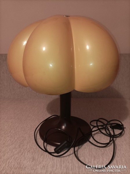 Szarvasi sárga asztali lámpa