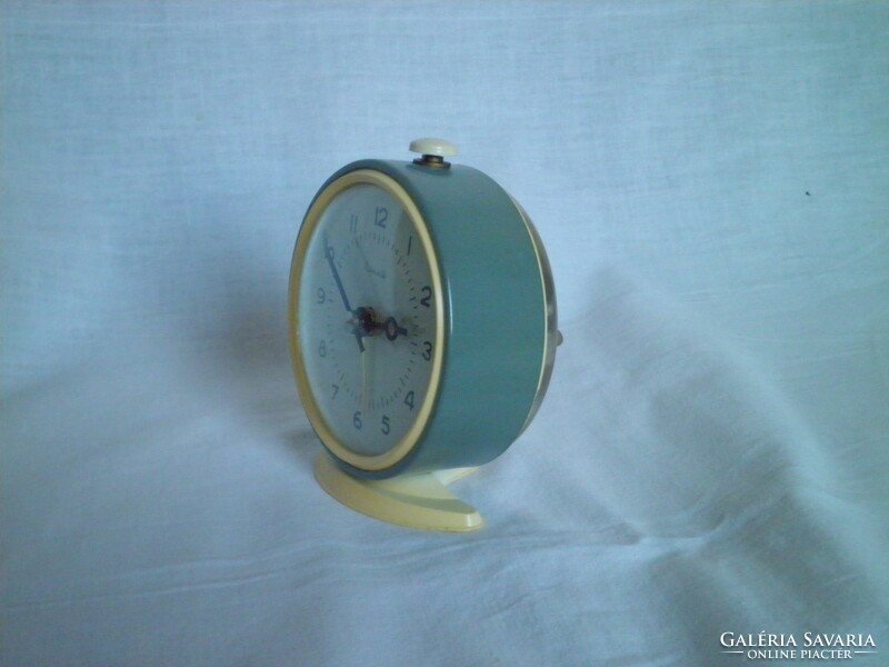 Traditional Russian Vityaz mechanical table rattle clock