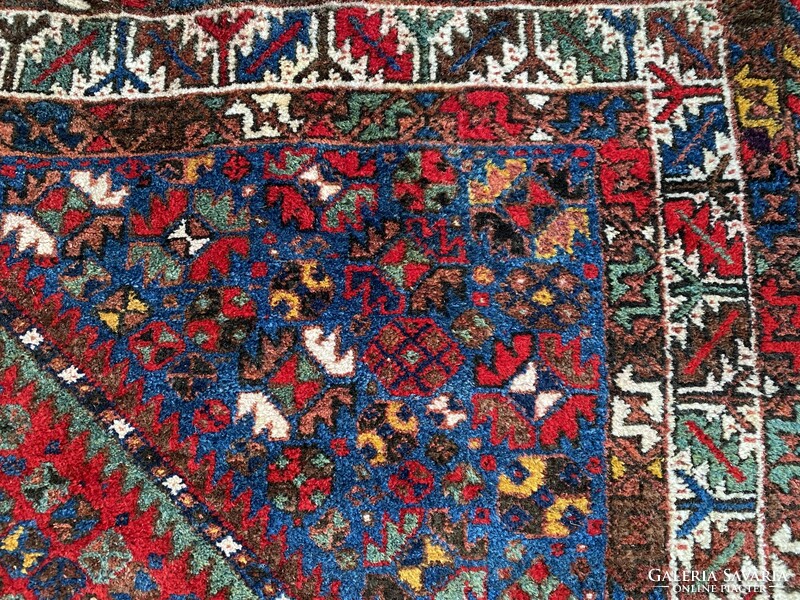 Antique Iranian shiraz Persian carpet 194x166