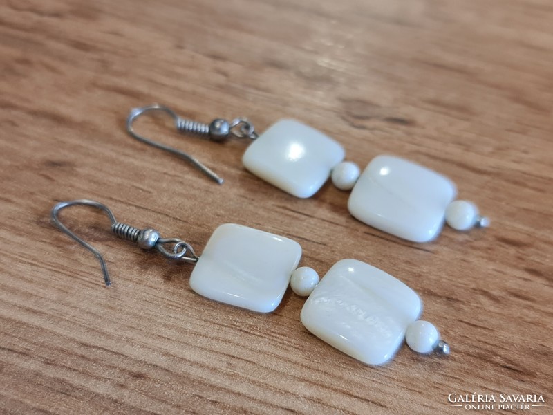 Showy earrings with polished mother-of-pearl