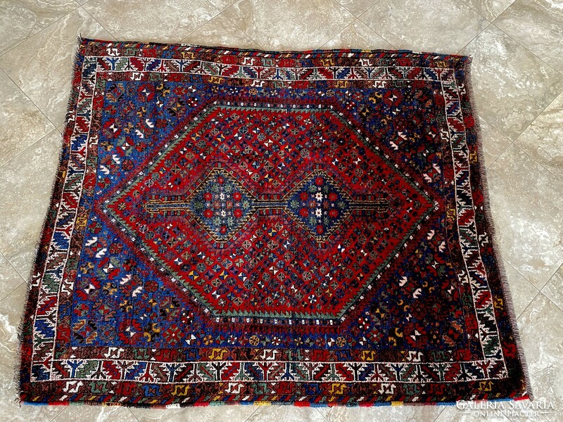 Antique Iranian shiraz Persian carpet 194x166