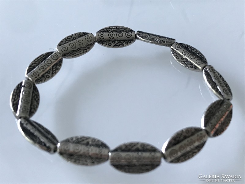 Mexican silver bracelet with 1.5 cm, chiseled eyes