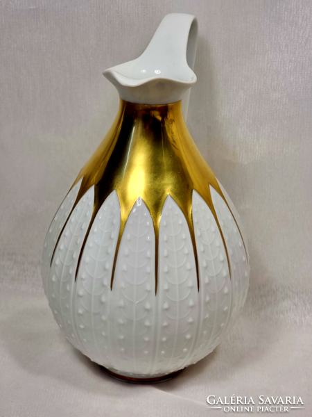 Wunsiedel bavaria porcelaine embossed pattern thickly gilded bone white jug 0.5 l