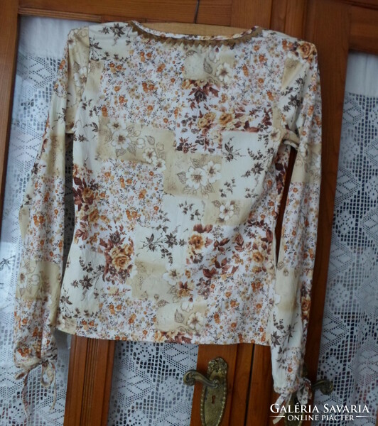 Women's long-sleeved blouse: brown-beige floral pattern