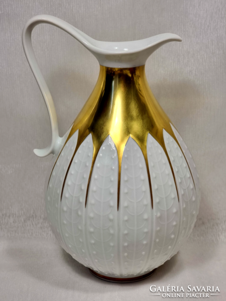 Wunsiedel bavaria porcelaine embossed pattern thickly gilded bone white jug 0.5 l