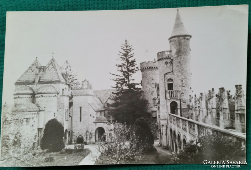 Székesfehérvár, Bory-vár udvara, fotó