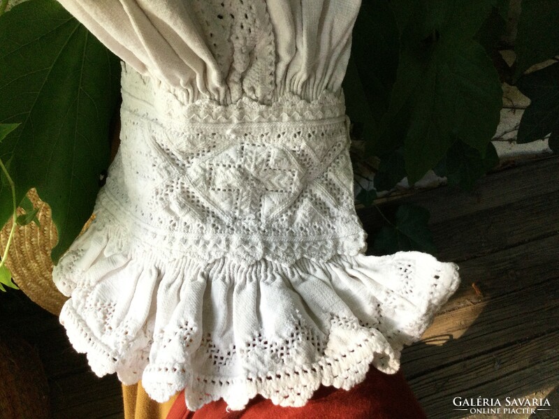 Gyönyörű néprajzi viselet csipkés gombos lenvászon női ing blúz
