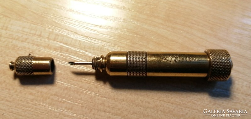 Military disposable syringe