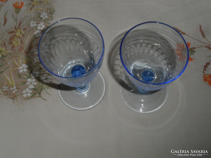 Kék üveg talpas boros pohár ( 2 db. )