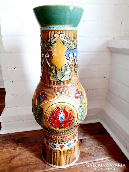 Huge vase with Hidi mark, marked, 58 cm.