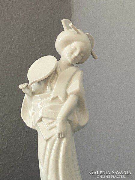 Japanese geisha white Herend porcelain statue 33 cm