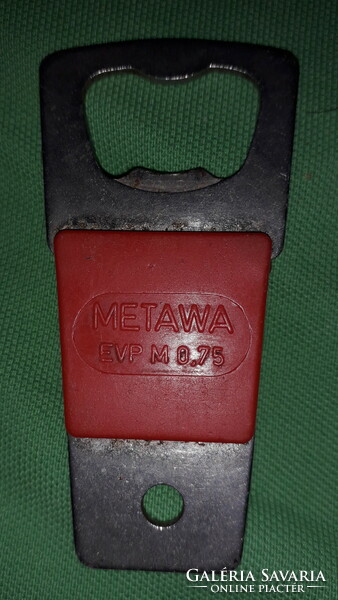 Mára már antik német GDR - DDR keletnémet METAWA fém -plasztik palackbontó a képek szerint