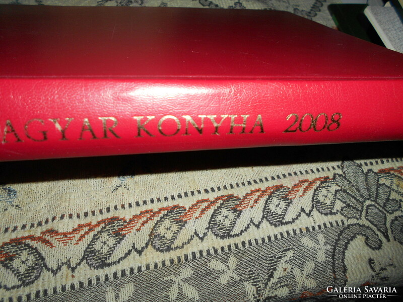 Gasztronómiai gyűjtemény felszámolásából 2008 évi Magyar Konyha együtt könyvbe kötve