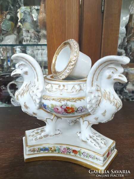 Unique old French sevres 1753-1754 hand-painted, gilded bird-shaped inkwell with flower pattern.