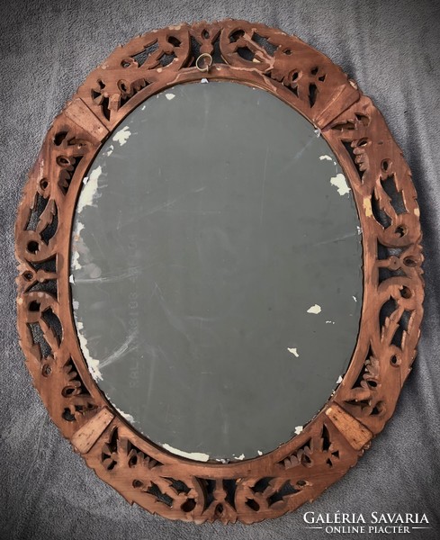 Old, hand-carved Florentine frame. ( Mirror )