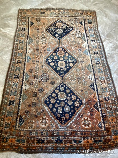 Antique Iranian shiraz Persian carpet 152x246cm