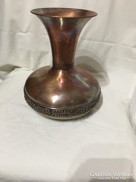 Large red copper lignifer vase