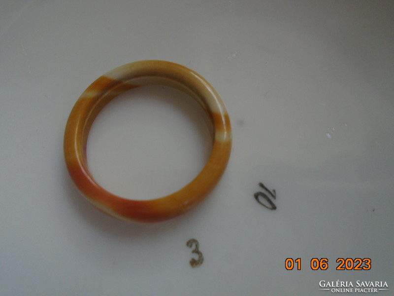 Bakelite ring with mineral effect