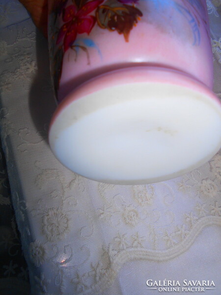 Szecessziós rózsaszín kalcedon (opál) üveg  váza -kézi festéssel 24  cm