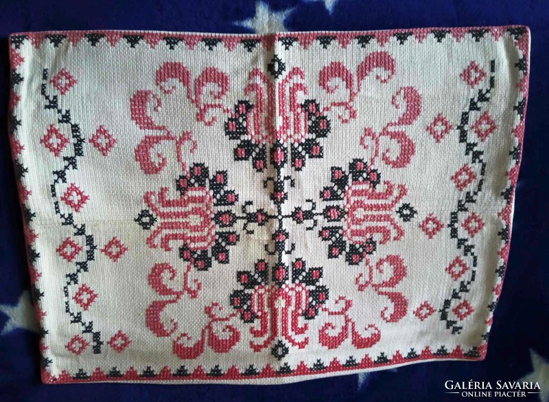 Cross-stitch needlework, decorative pillow cover for sale / /