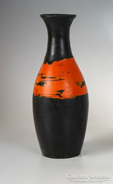 Lívia Gorka - black-orange vase (g35)