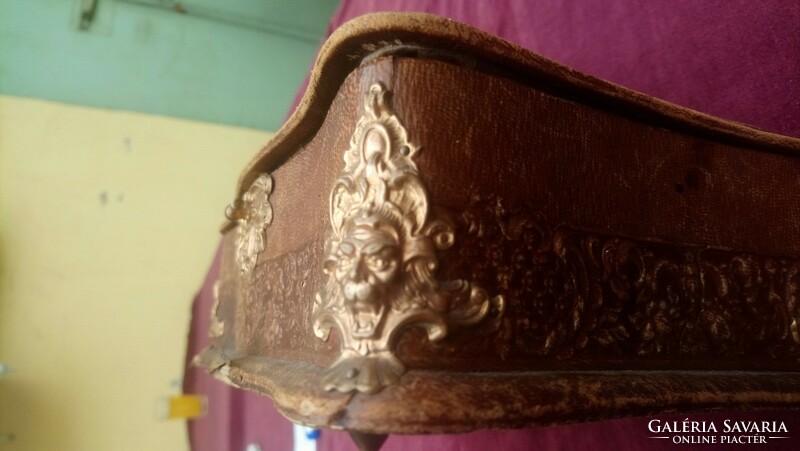 Antique leather-covered jewelry box decorated with copper inlays 21 k. With gilding