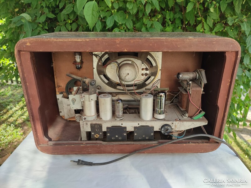 Hunting ammunition factory r 946 fi symphony old radio