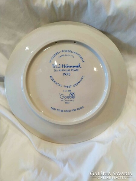 Hummel, embossed porcelain plate