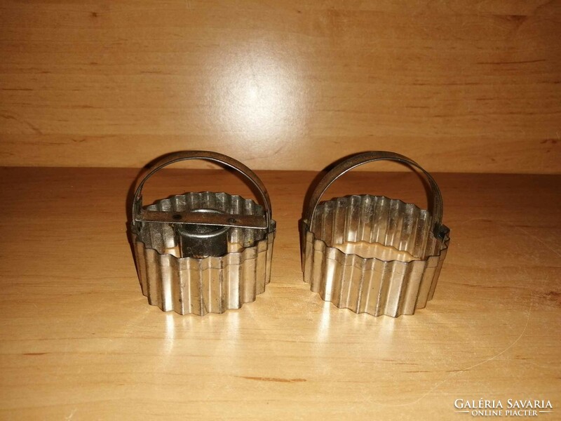 Antik linzer készítő, sütemény kiszúró forma pár (25/d)