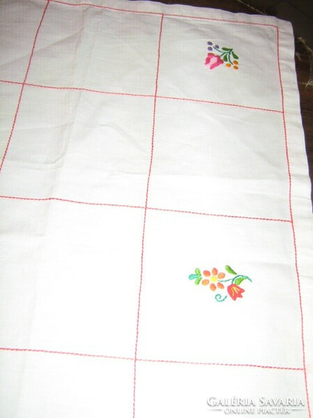 Beautiful hand-embroidered small Kalocsa flower pattern needlework tablecloth